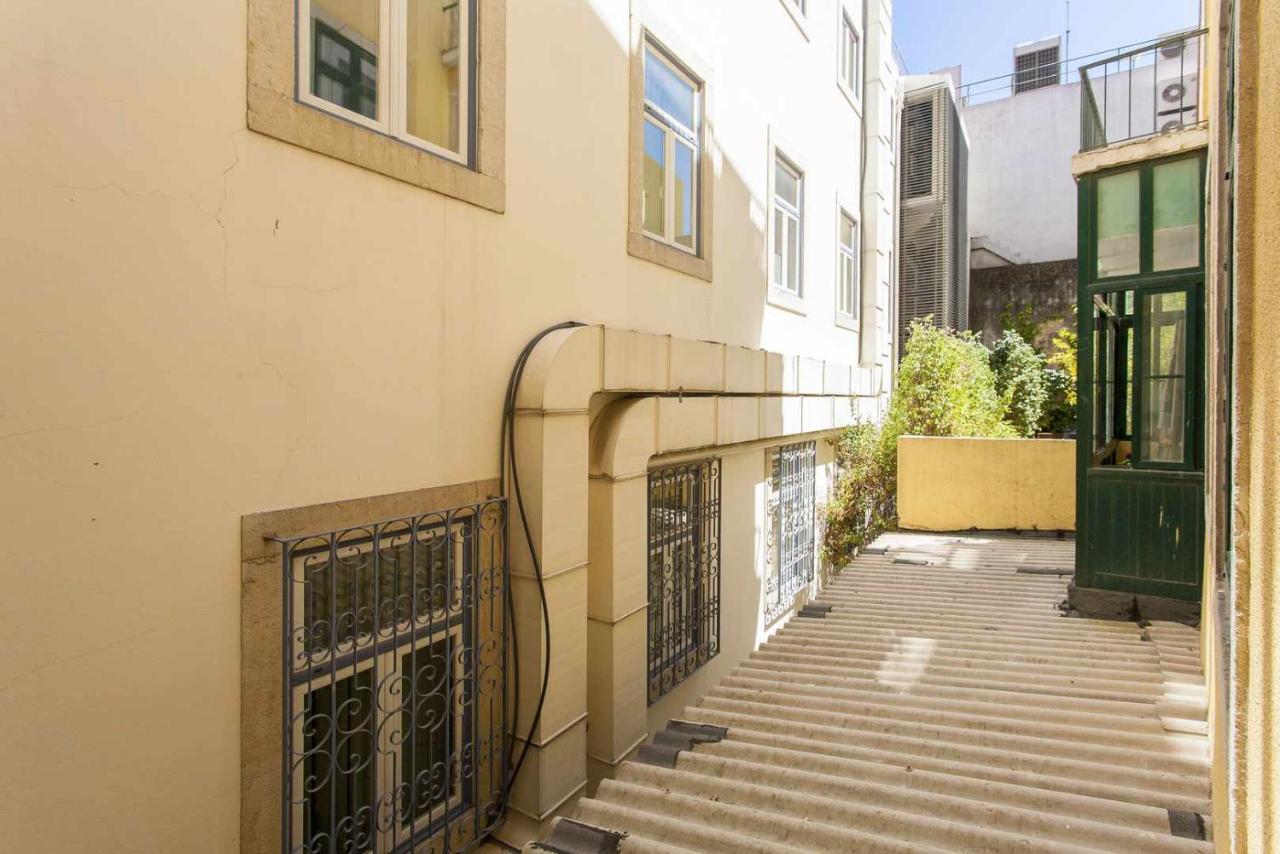 Apartment Yellow Design Chiado Center